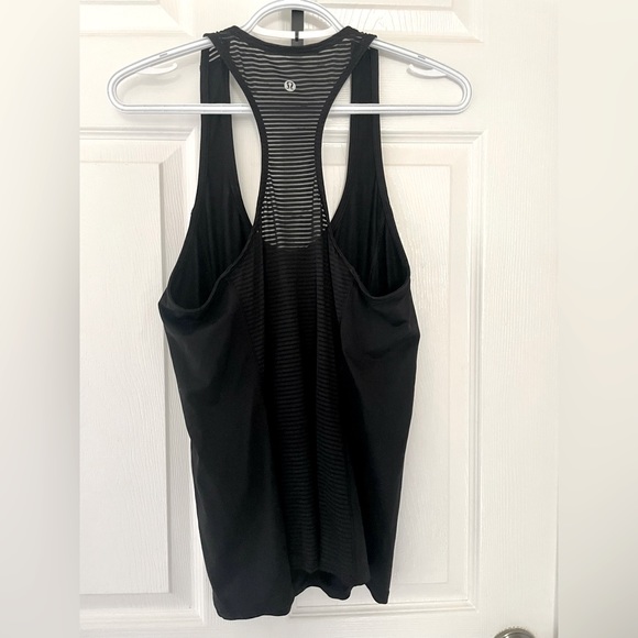 Lululemon tank top size 8 - Picture 2 of 2